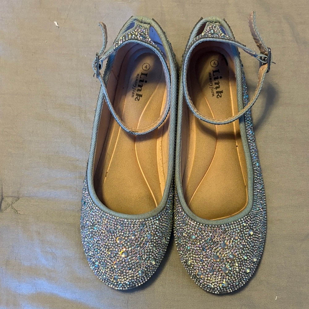 💛 Glittering Silver Ankle Flats